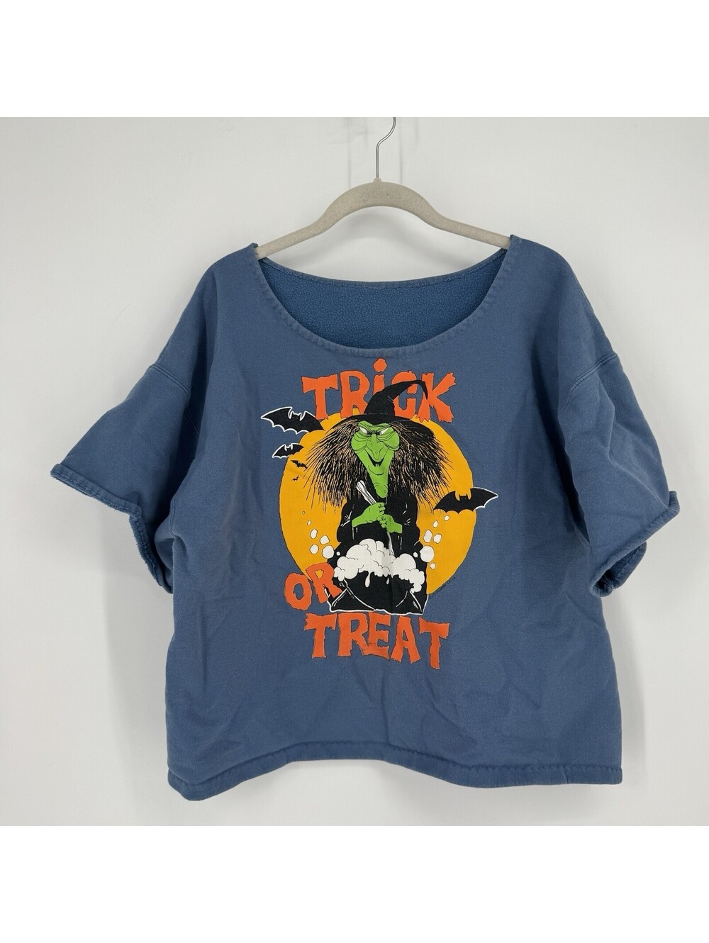 Vintage 90s y2k sweatshirt witch large L blue trick or treat retro spooky bats